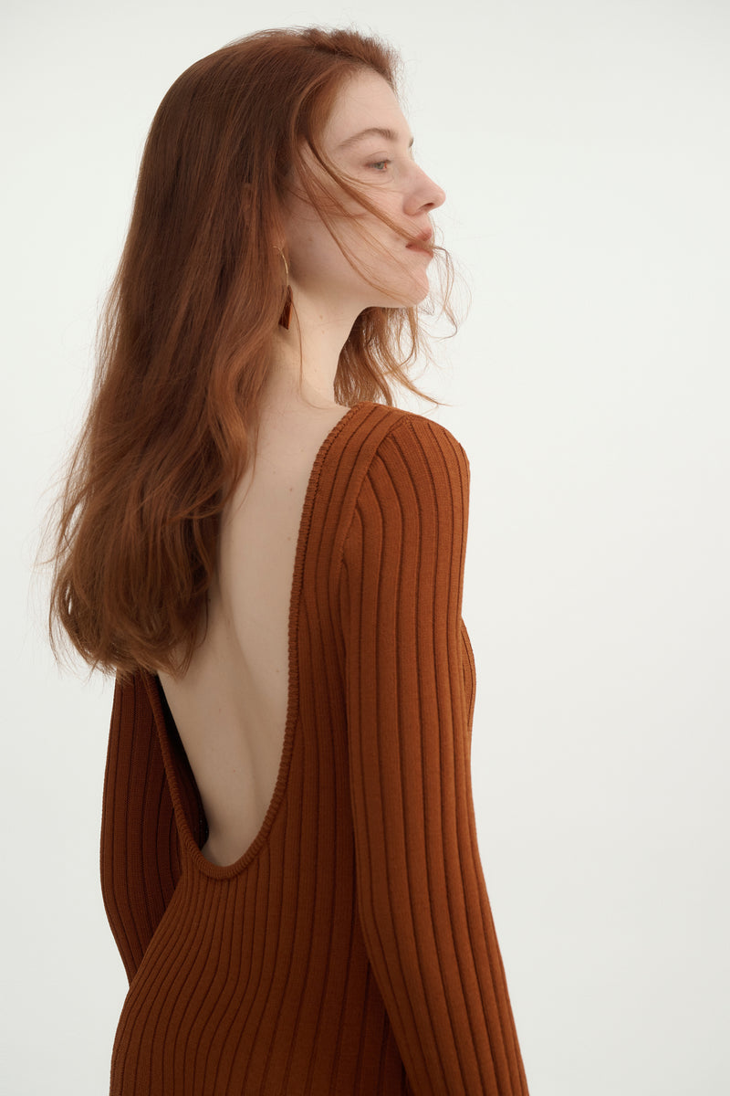 Backless ruffle dress