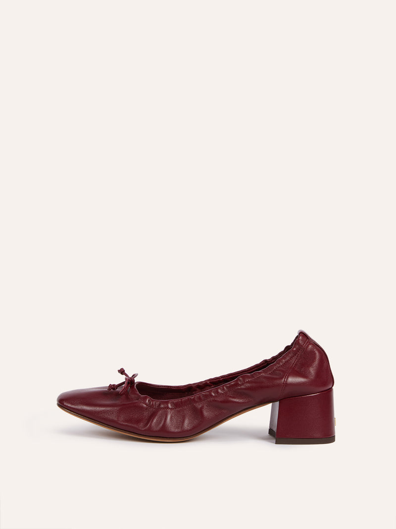 NICOISE burgundy leather ballerinas with small heel, front view by Rouje
