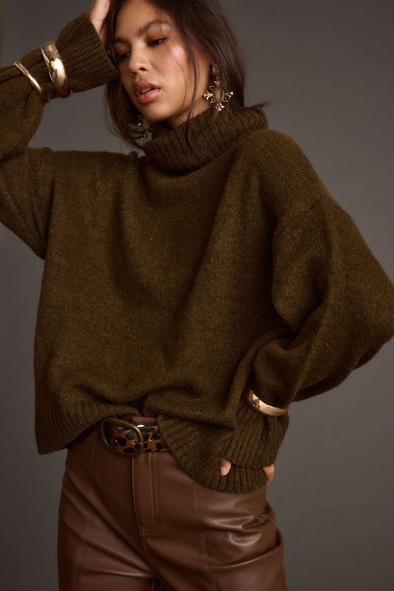 Cedar Oversized Sweater Turtleneck styled in a complete look from an alternate angle.