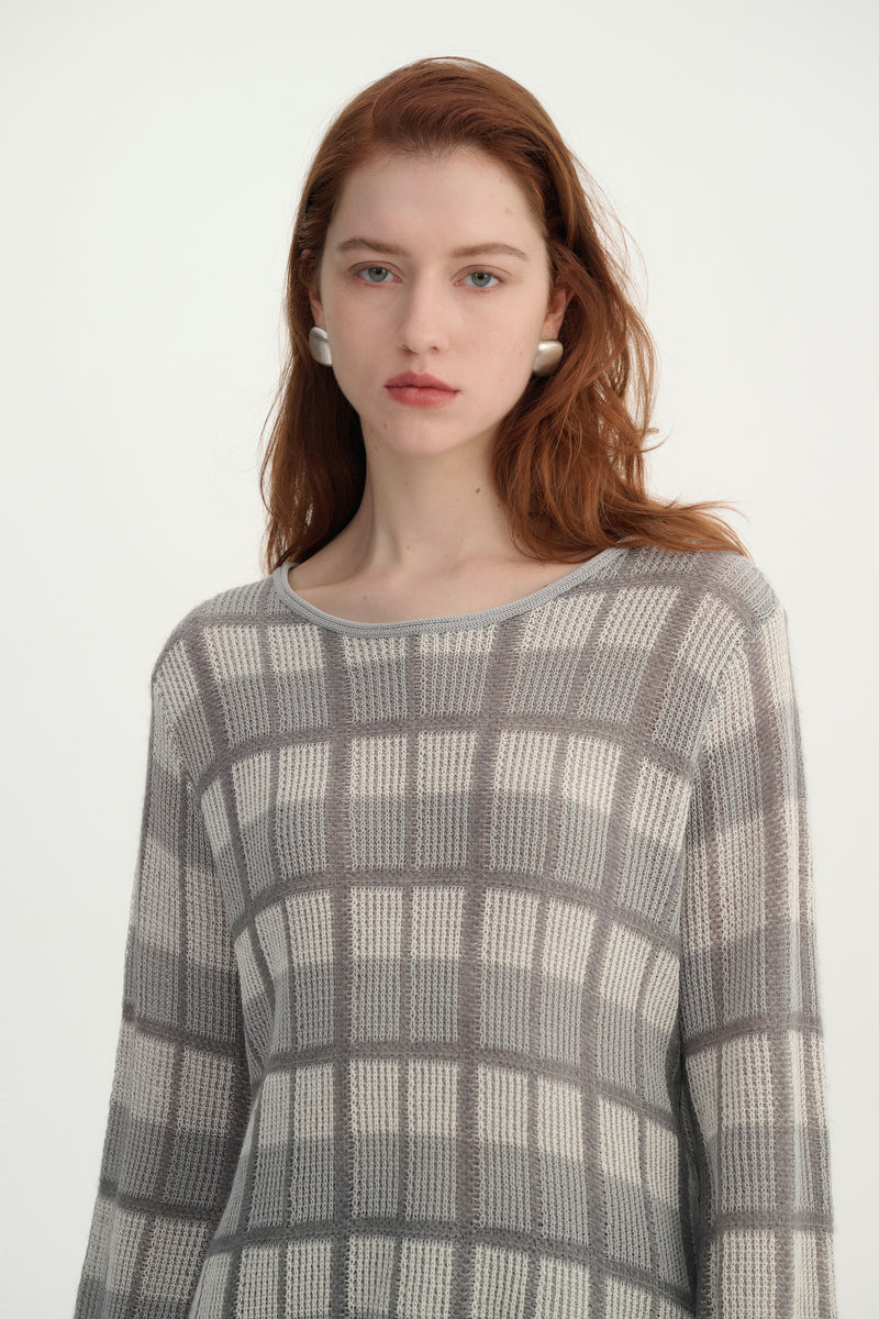 Checkered bell sleeve sweater