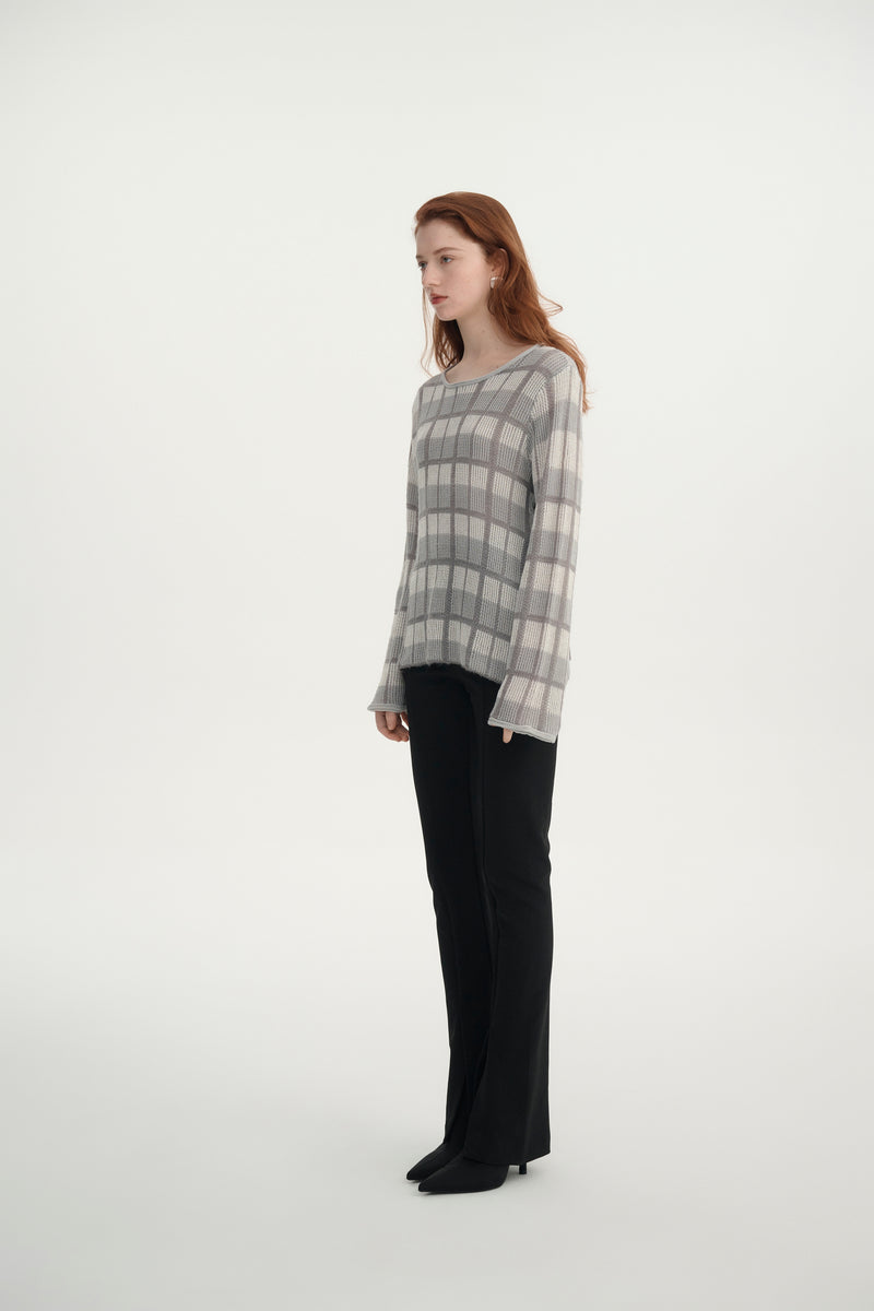 Checkered bell sleeve sweater