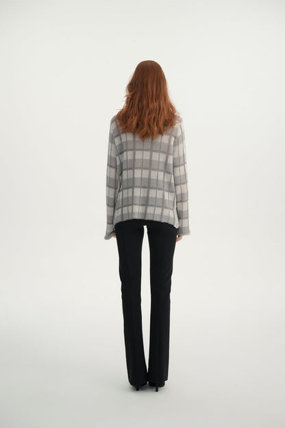 Checkered bell sleeve sweater