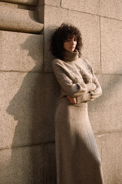 Detachable collar sweater & maxi skirt