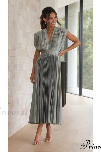 Female Loose Zipper Trendy Pleated Party Dress