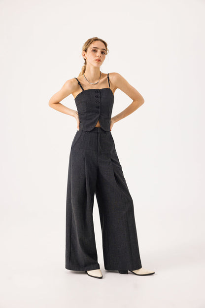 Fitted suiting vest
