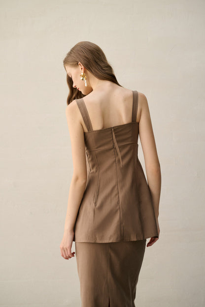 Flounce hem top