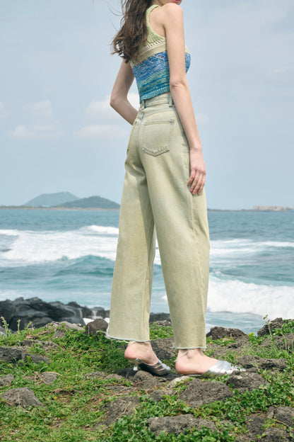 Frayed hem jeans