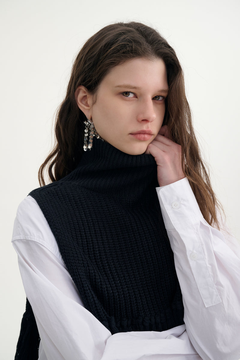 Fringed turtleneck vest