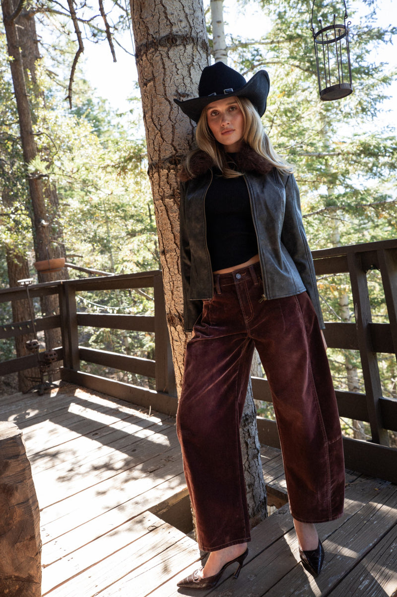 Pants with refined detailing and a flattering silhouette.