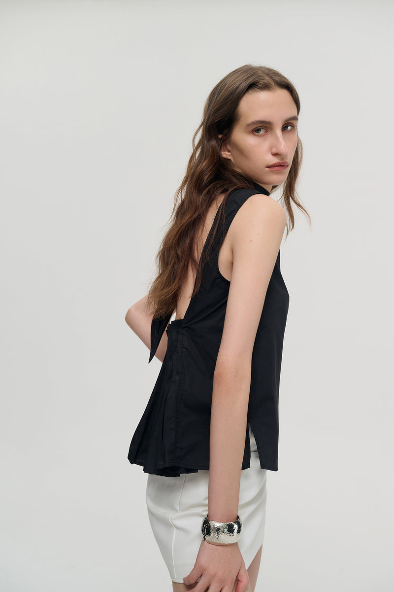 Halter tie sleeveless top