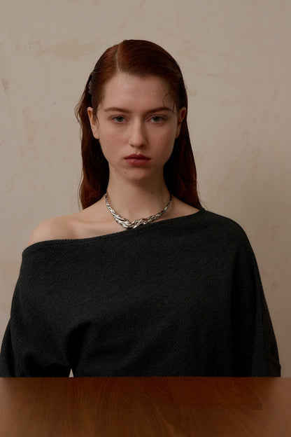 Irregular wavy necklace