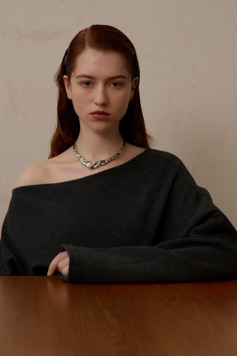 Irregular wavy necklace