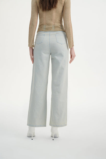 Light wash jeans
