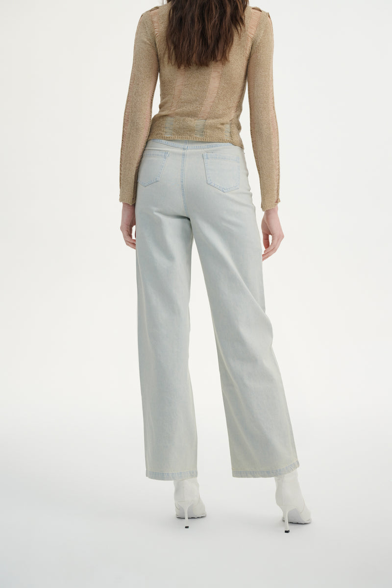 Light wash jeans