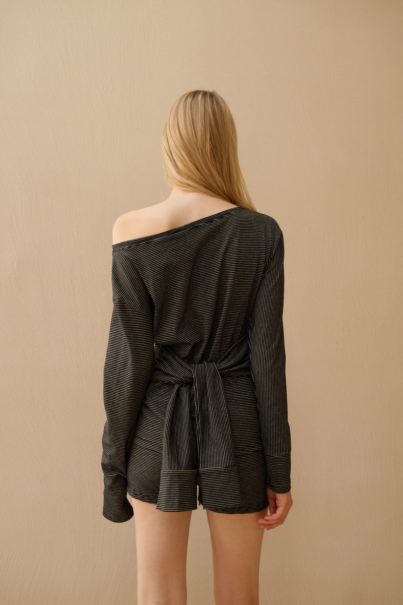 One shoulder striped set