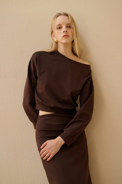 One-shoulder sweatshirt & skirt