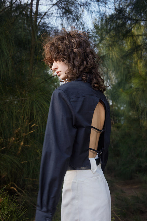 Open back cropped shirt