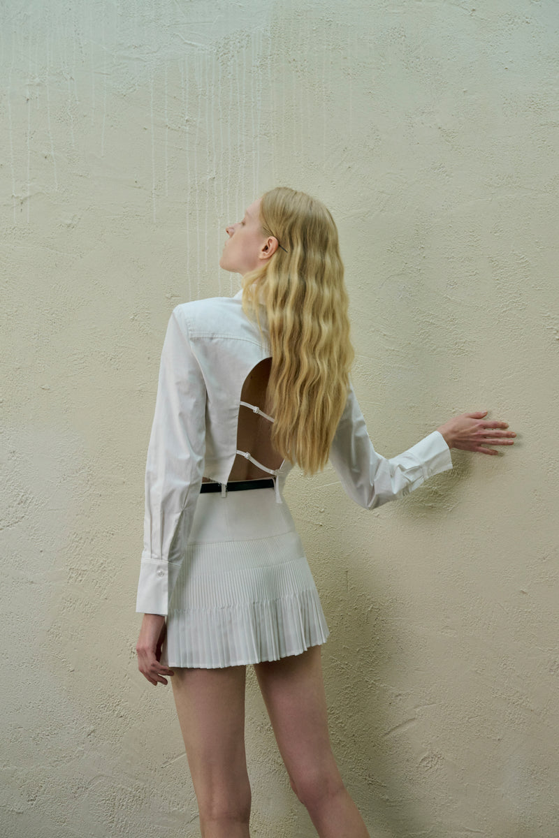 Open back cropped shirt