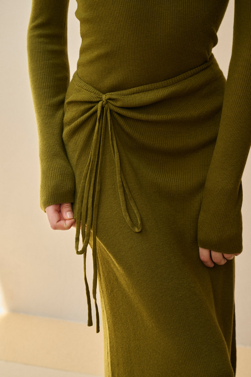 Open back knit top & maxi skirt