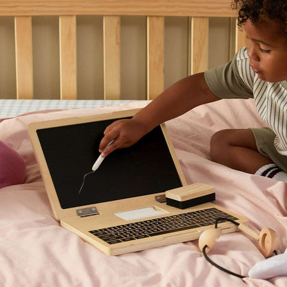 Play Laptop with Blackboard