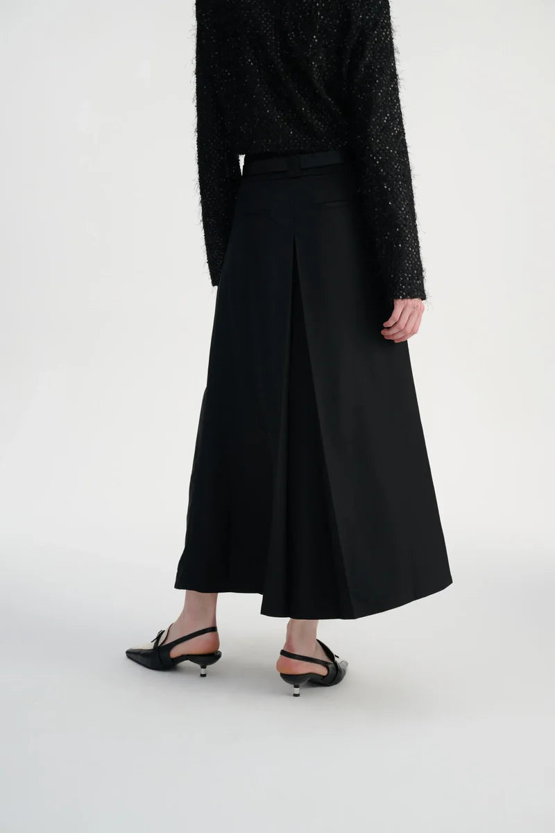 Pleated A-line maxi skirt