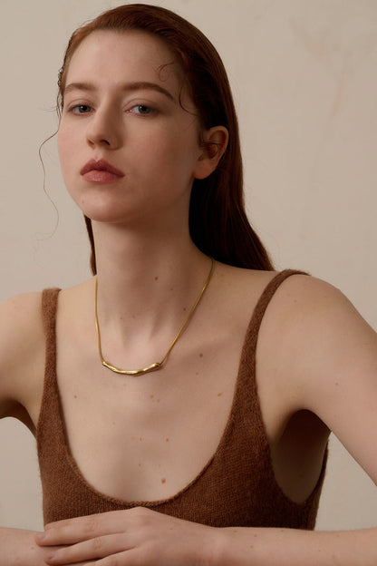 Polished wavy necklace