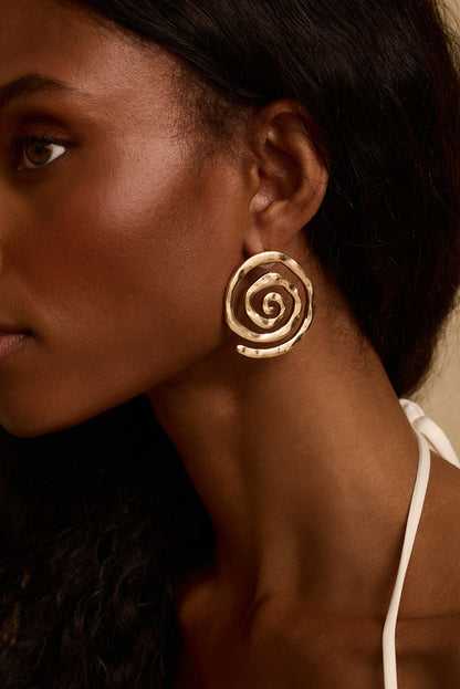 Remolino Gold Swirl Earrings