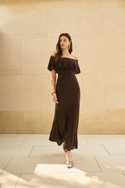 Scalloped ruffle off-shoulder knit set