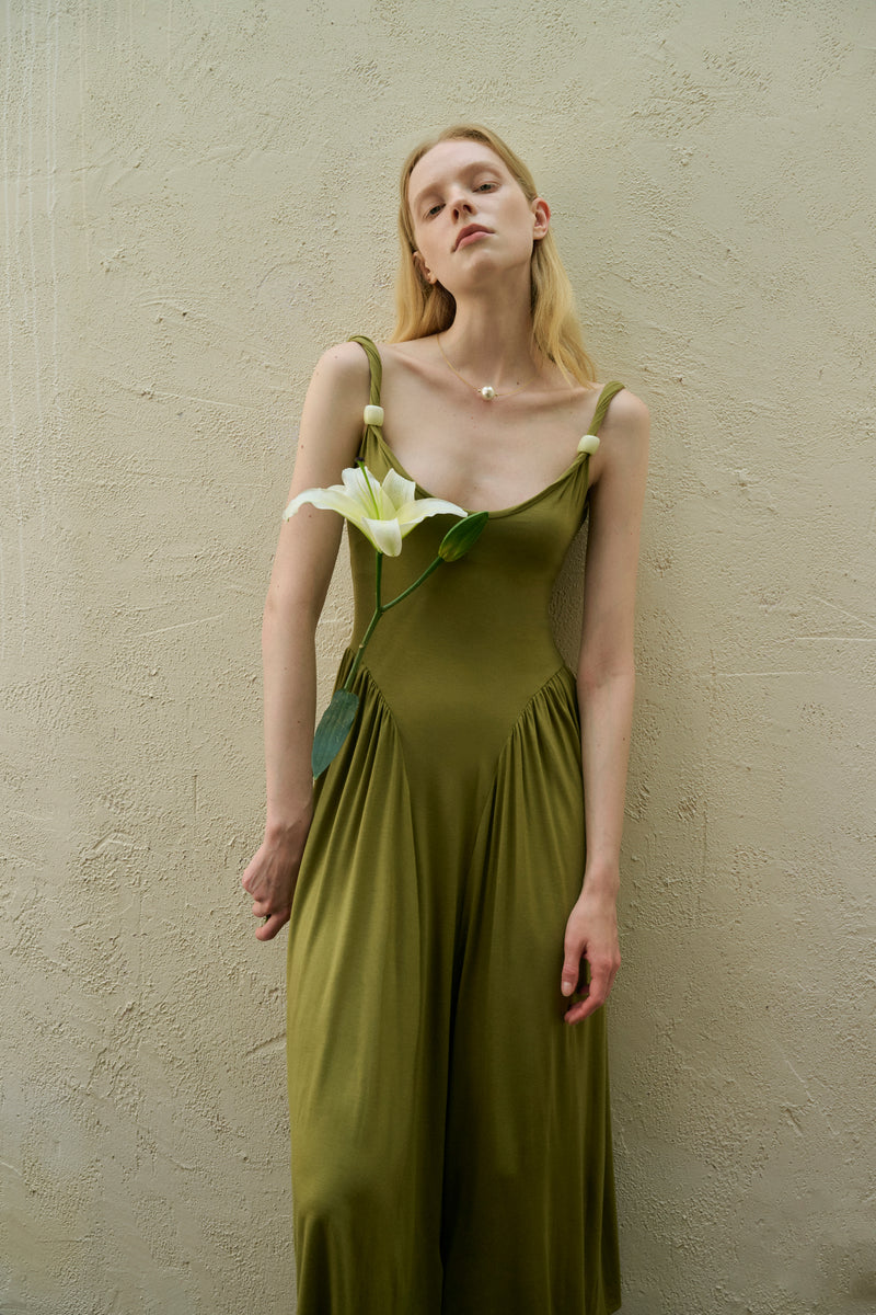 Scoop neck sleeveless dress