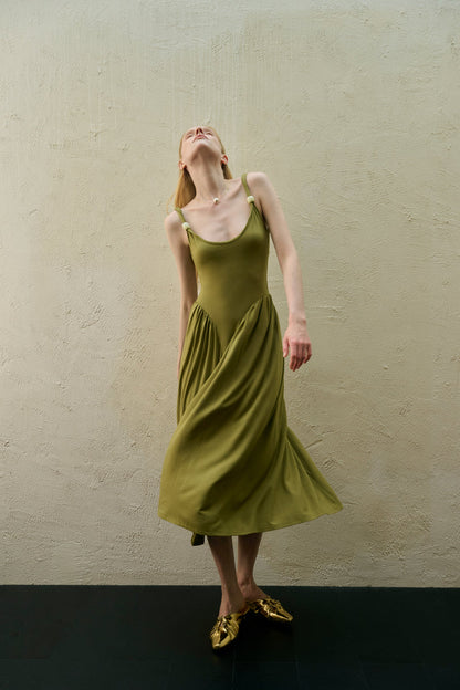 Scoop neck sleeveless dress