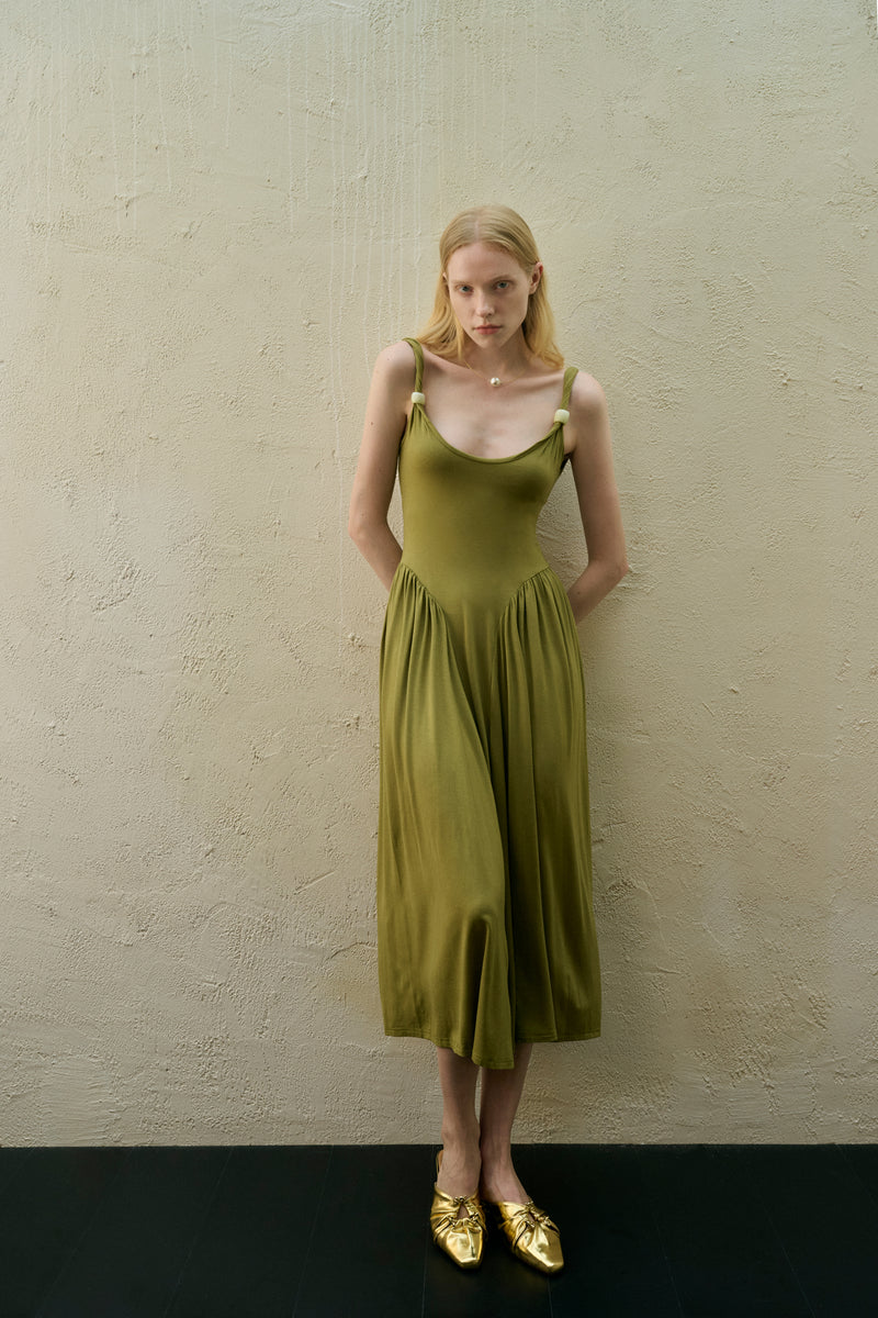 Scoop neck sleeveless dress