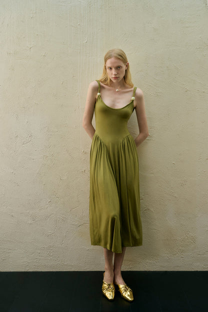 Scoop neck sleeveless dress