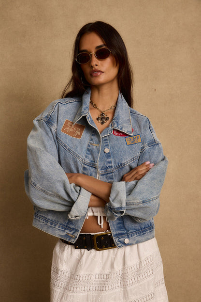 Denim jacket with refined detailing and a flattering silhouette.
