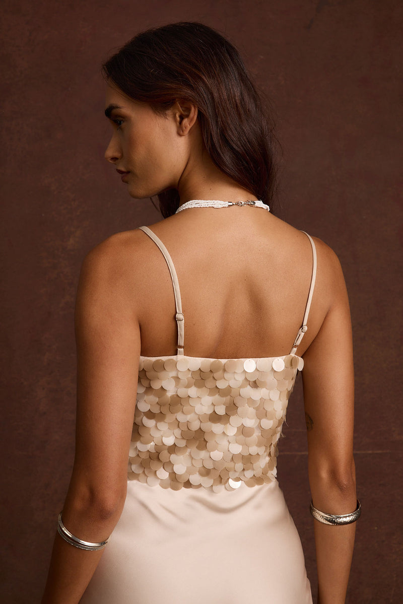Seaton Shell Payette Tank styled in a complete look from an alternate angle.
