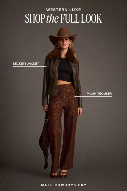 Piece with refined detailing and a flattering silhouette.
