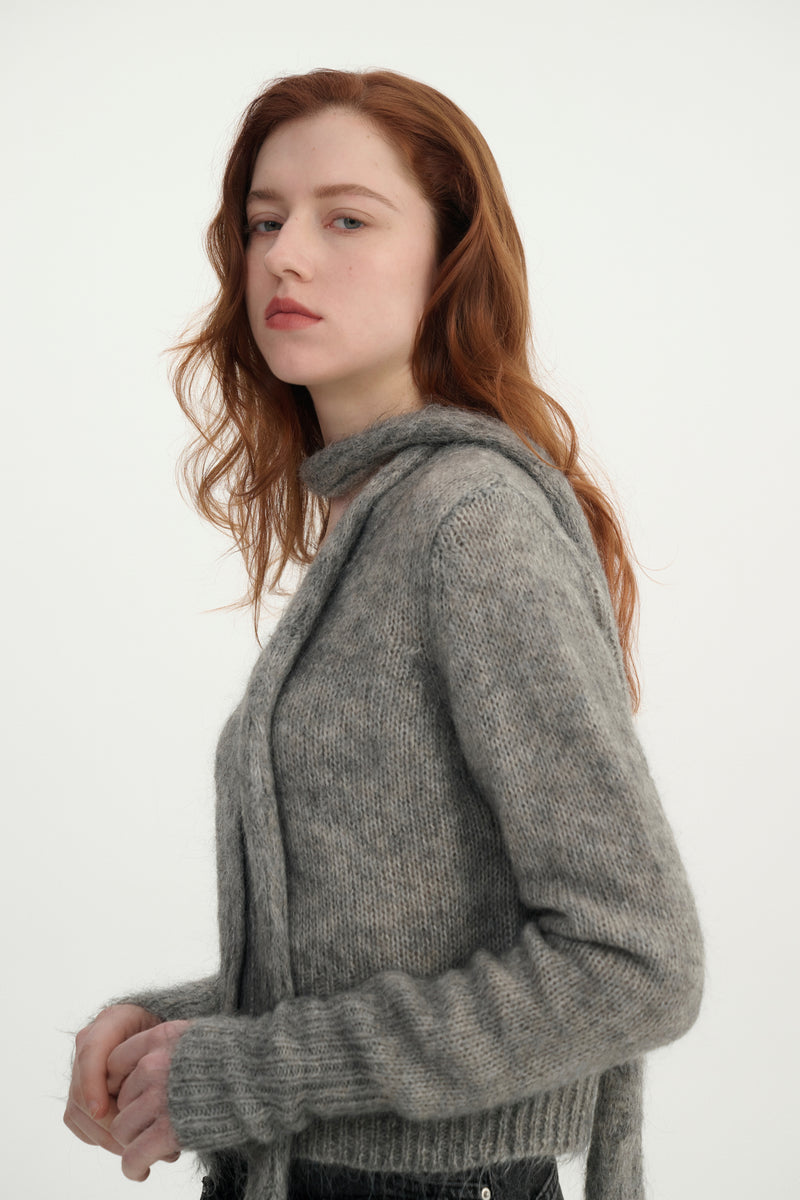 Short cardigan with scarf