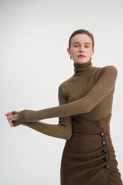 Slim fit cropped turtleneck