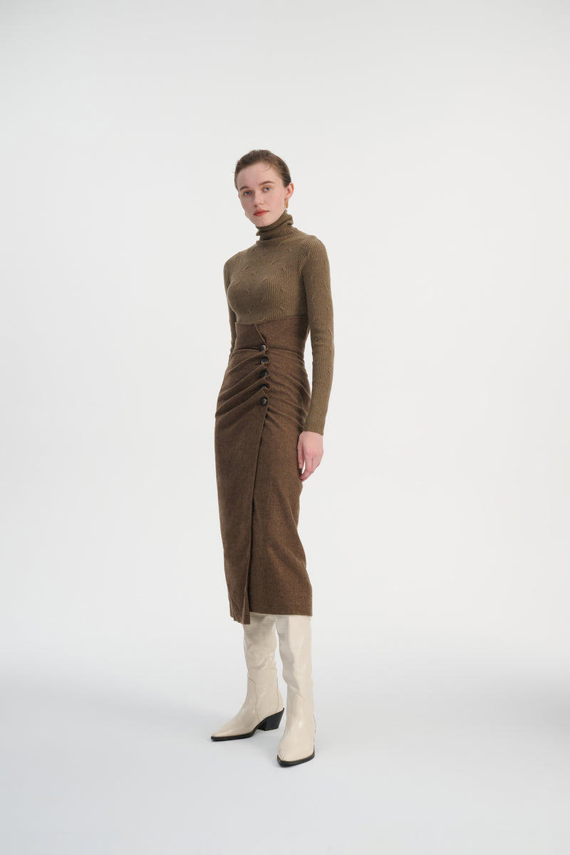 Slim fit cropped turtleneck