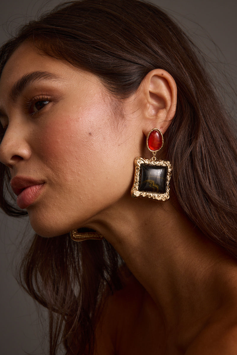 Earrings with refined detailing and an elegant finish.