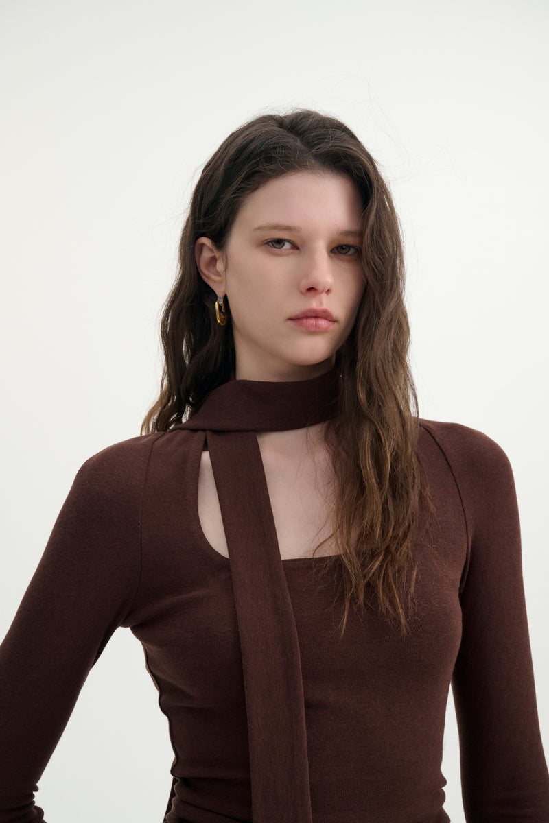 Square neck top with scarf