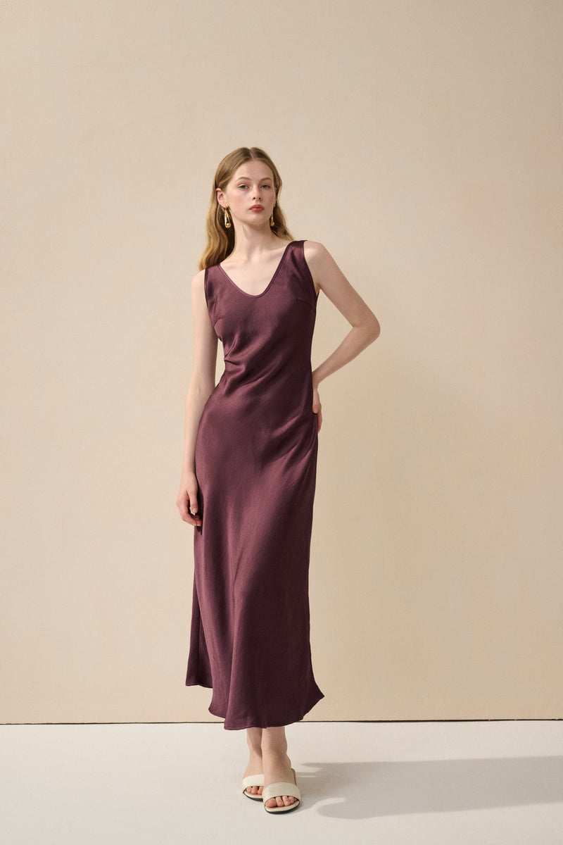 V-neck slim fit dress
